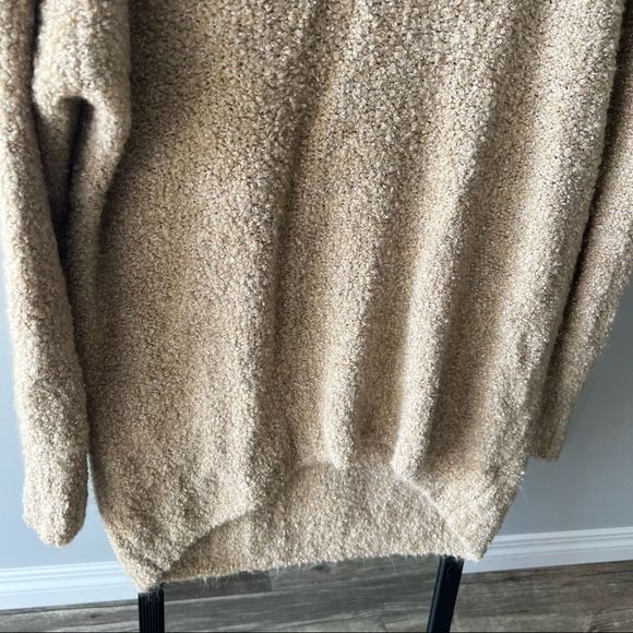 Gap Cozy Boucle Turtleneck Sweater, chunky, XS, tan, 25% merino wool, NWOT - Picture 4 of 12